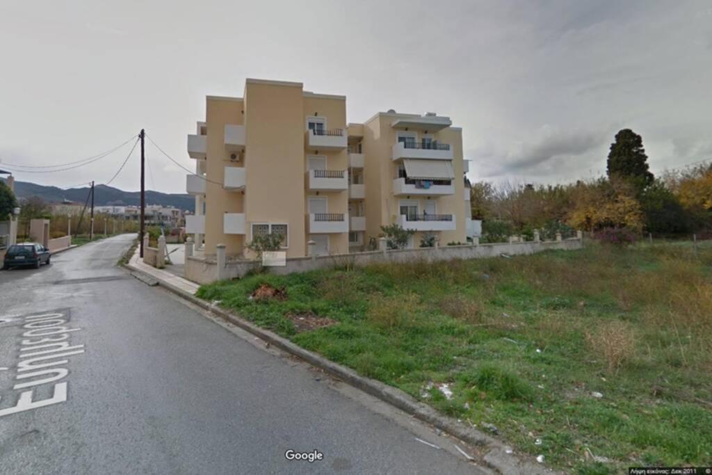 Semi-Basement 50Sqm Apartment Near Kos Citycenter Luaran gambar